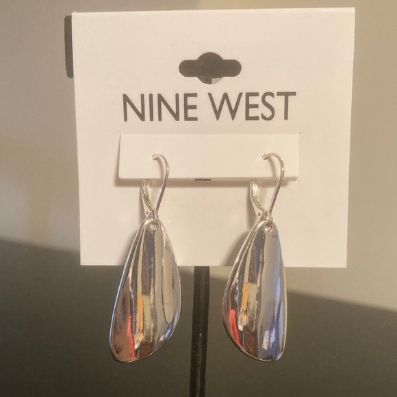 Nine West Jewelry - Nine West Shiny Silver Teardrop Earrings